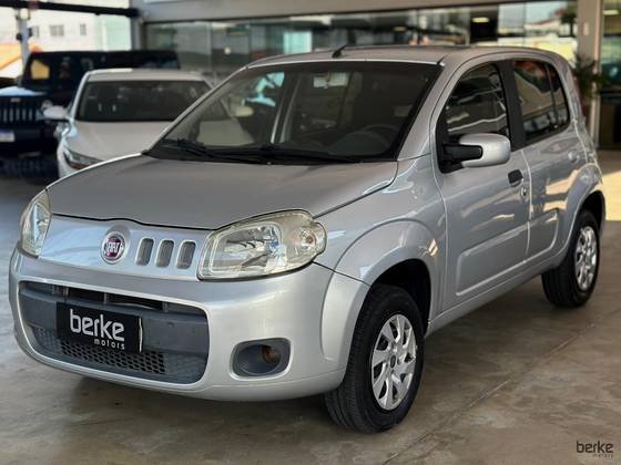 FIAT UNO 1.0 EVO VIVACE 8V FLEX 4P MANUAL FIAT UNO 1.0 EVO VIVACE 8V FLEX 4P MANUAL